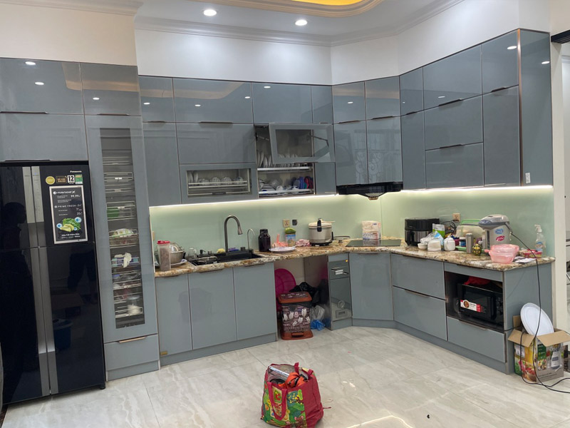 kham pha gia tu bep inox canh kinh lua chon hoan hao cho khong gian hien dai 6929016f54ffa